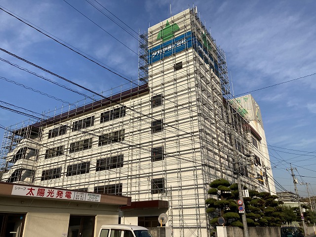 ビルの塗装完成