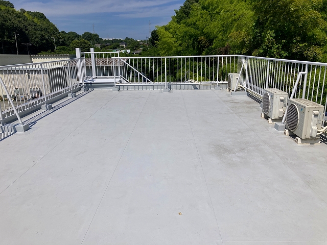 屋上防水工事の完成です。
